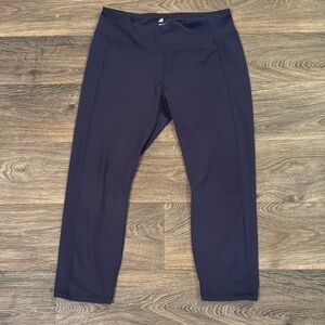 All in motion cropped leggings